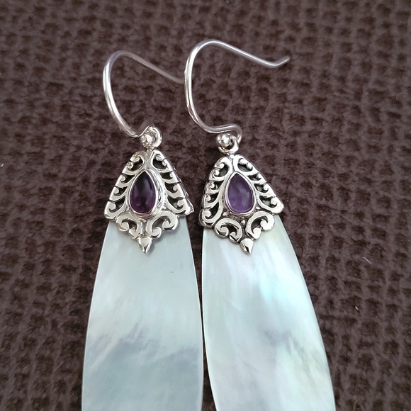 Annika Witt Teardrop💧 Shaped Mother of Pearl Earrings - NIB - Picture 11 of 14